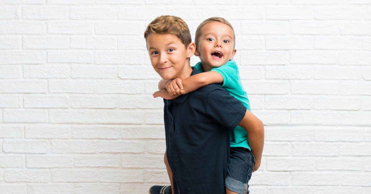 5 soluciones para evitar las peleas entre hermanos pequeños