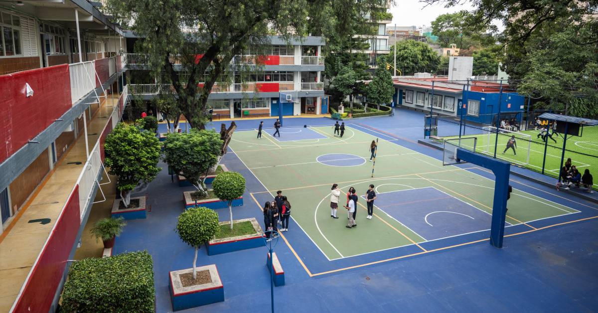 ¿Qué es el ambiente escolar? ¿Cómo influye en el bienestar de tu hijo?