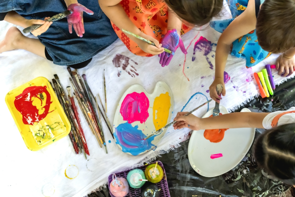 Niños expresándose a través del arte