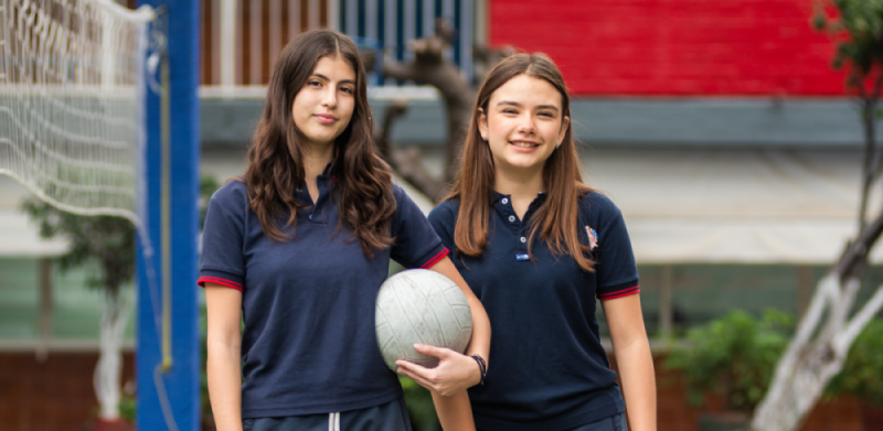 Estudiantes deportistas de Escuela Mexicana Americana