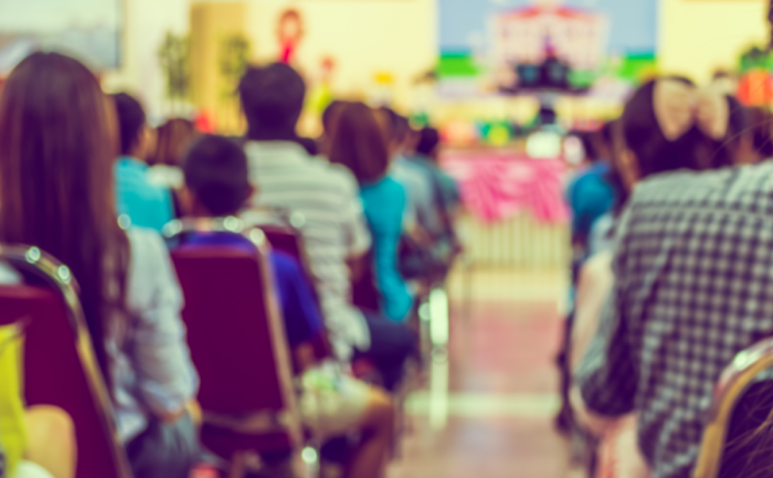 Padres de familia asisten a taller formativo